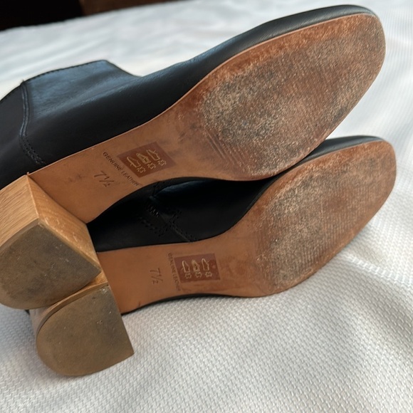Madewell black leather booties boots - Picture 7 of 10